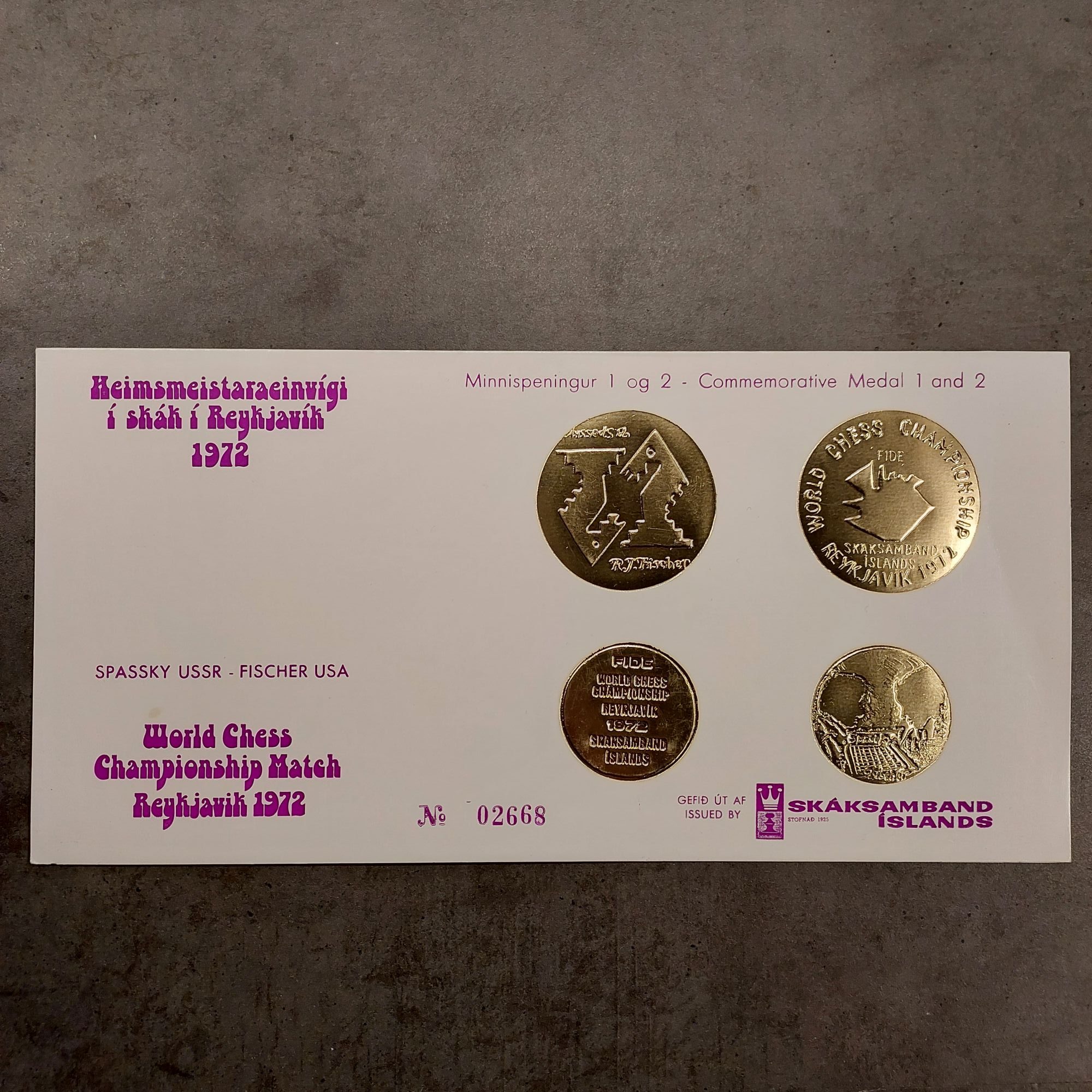 Iceland 1972 Fischer Spassky gold foil medal card
