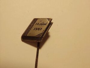 Book - 1967 June - Juni 17 - Pin Iceland