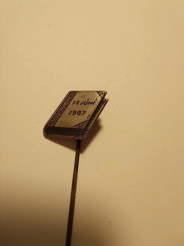 Book - 1967 June - Juni 17 - Pin Iceland