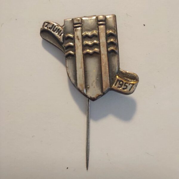 1957 17 Juni - June 17th - Vintage Pin Iceland