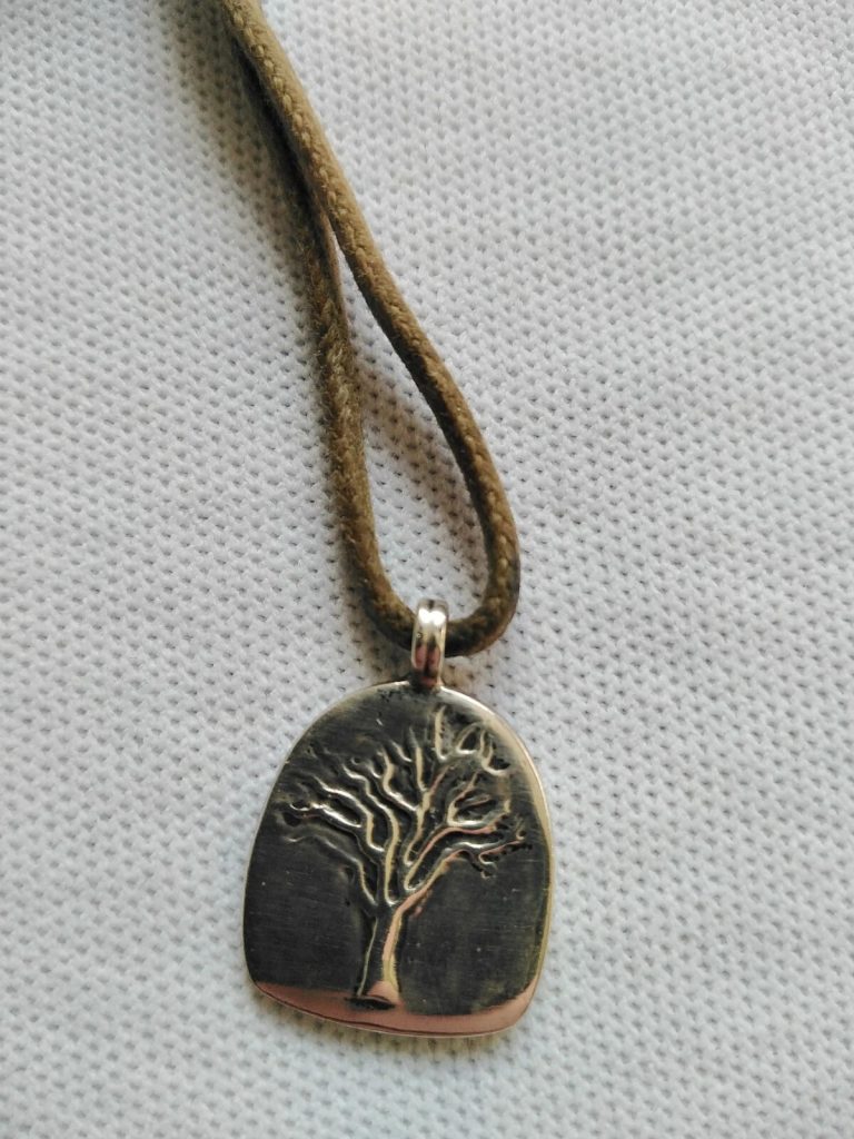 Me & Ro tree pendant