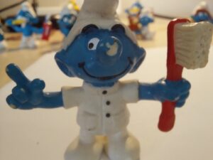 Dentist Smurf Figure 20209 Schleich 1984 Peyo China Vintage Toy