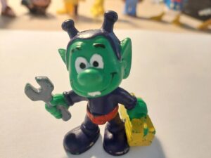 Vintage Astrosniks Mechanic PVC Figure Bullyland Germany Sniks Snik