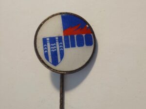 Vintage 1100 Pin Iceland