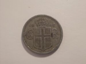 Iceland 10 Aurar 1942 Coin - Christian X Monogram