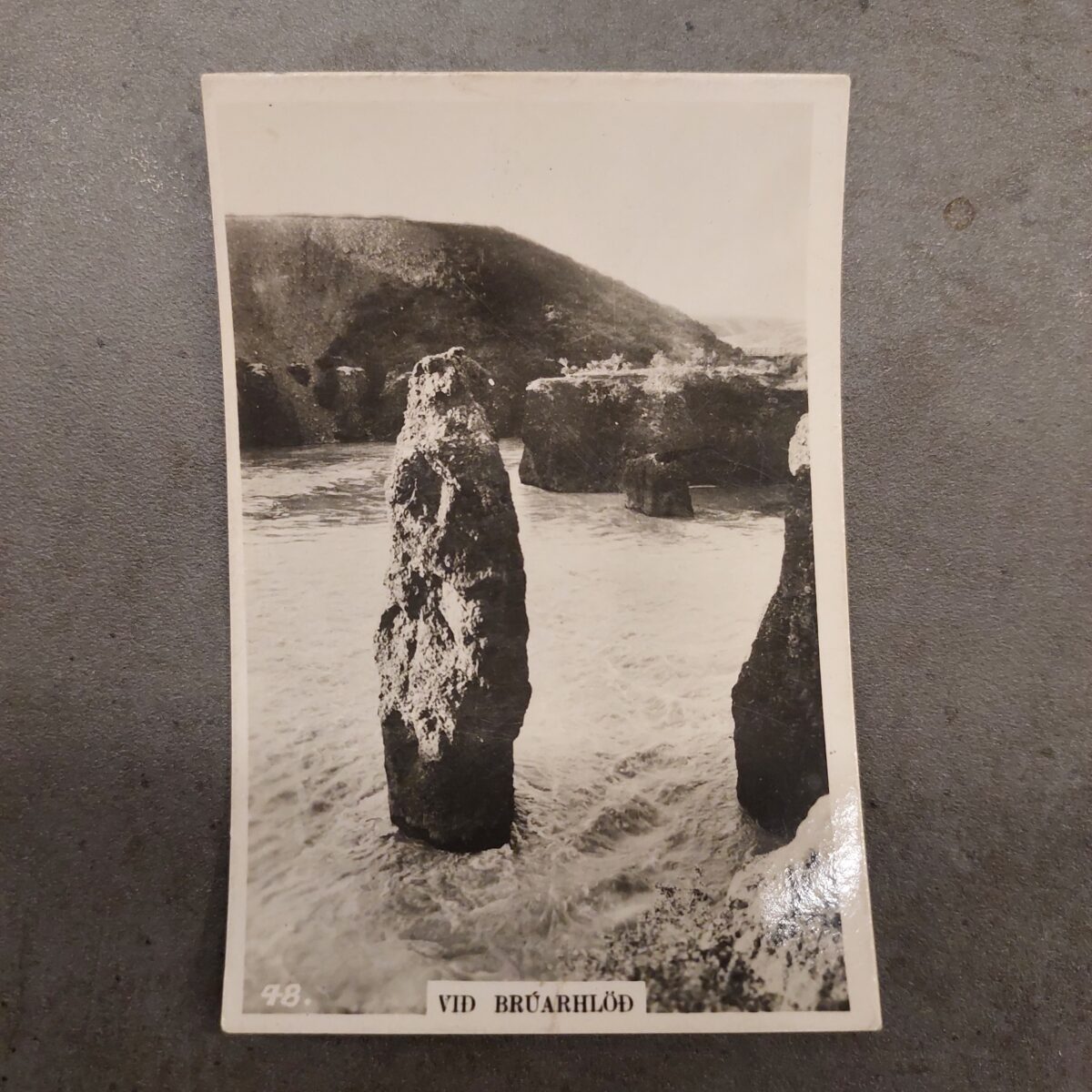 Postcard Víð Brúarhlóð