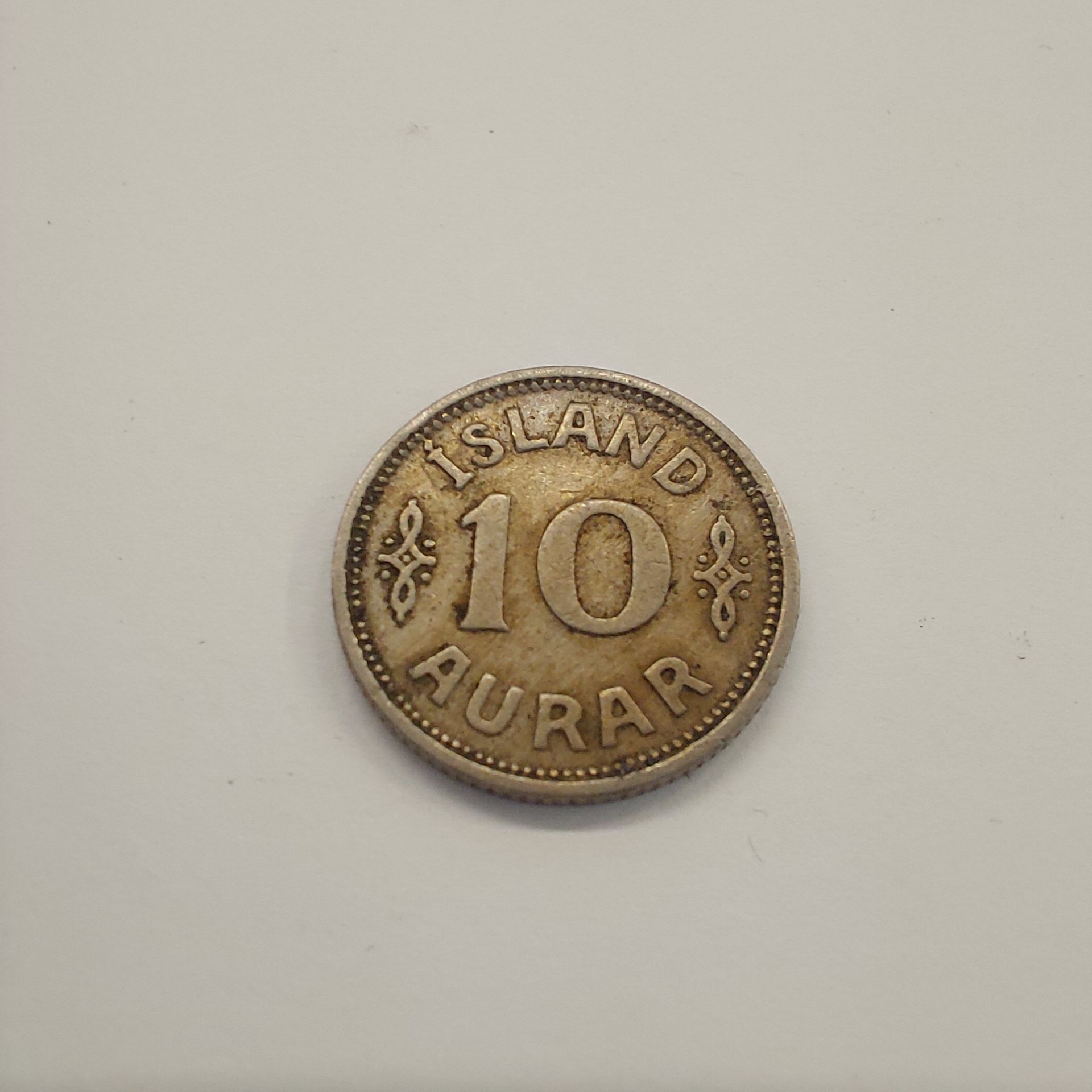 Iceland 10 aurar 1936 coin